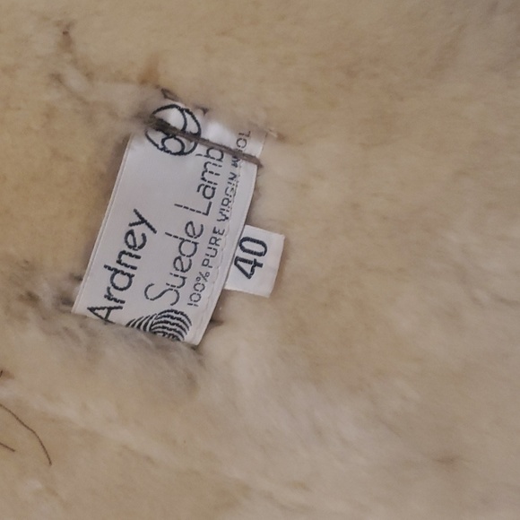 Shearling vest - Picture 2 of 6